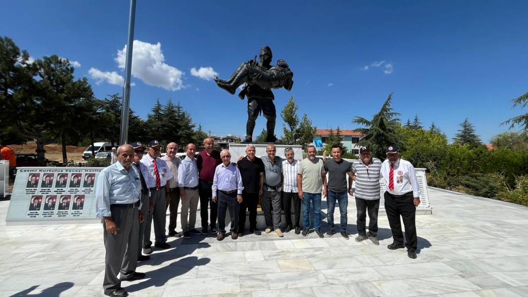 Konya'da vefalı torunlar, kahraman dedelerini unutmadı 6